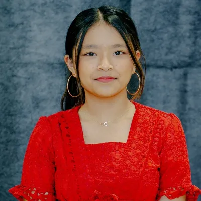 Esther Iang Hlei Par